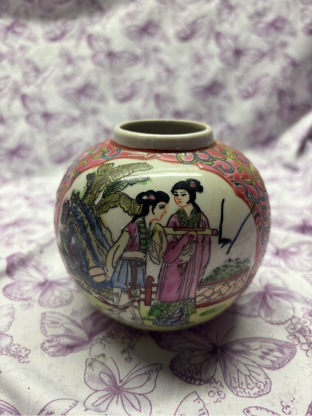 ✴️Vintage Hand-Painted Chinese Porcelain Ginger Jar